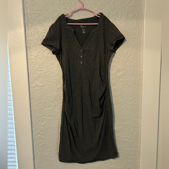 Maternity Dress - Picture 1 of 4